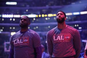 詹姆斯談戴維斯：打獨(dú)行俠總會有情緒 我們一起贏過總冠軍