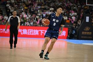 媒體人：CBA新賽季買腳名額被趙睿、郭艾倫、胡明軒和趙繼偉占據(jù)