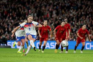 黃健翔：中國(guó)女足與歐美整體差距早已無(wú)法回避，最大差距身體條件