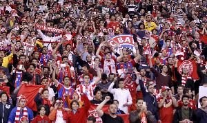 德媒：德國(guó)球迷組織發(fā)出警告，若加強(qiáng)球場(chǎng)安全措施將引發(fā)更多抗議