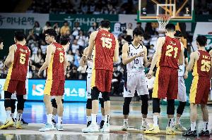 玩的不是一個東西！中國男籃再負(fù)韓國同一死法 沒有投射寸步難行