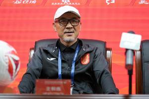 直播吧：張外龍繼續(xù)執(zhí)教銅梁龍可能越來越小，銅梁龍接觸國產(chǎn)教練