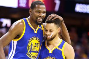 ??B/R稱庫(kù)里是二當(dāng)家？勇士球迷怒噴！KD親自下場(chǎng)評(píng)論區(qū)嘲諷