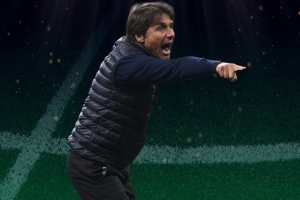帶隊(duì)斬獲意甲冠軍！孔蒂當(dāng)選意大利球員協(xié)會上賽季最佳教練