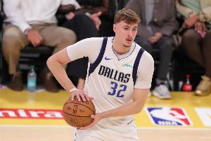 弗拉格談首次面對(duì)約基奇感受：用盡各種辦法防他 都會(huì)被他破解