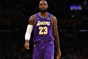 10中3！Skip：詹姆斯表現平平 僅得10分