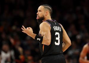 能扛產(chǎn)量！狄龍近5場場均24.2分2.8板1.2助1斷 命中率47.9%