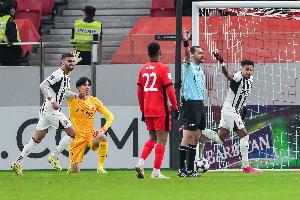 記者：中超球隊(duì)雙線作戰(zhàn)分身乏術(shù)，聯(lián)賽節(jié)奏也和亞冠嚴(yán)重脫節(jié)