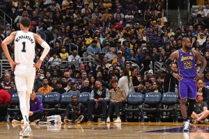 老詹文班恐無緣最佳陣容 出場數(shù)要求究竟提升還是削弱了比賽質(zhì)量