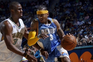 媒體人：保羅離隊(duì)確實(shí)也和他拎不清自己位置有關(guān) 參考當(dāng)年艾弗森