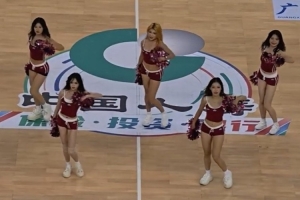 活力十足！媒體人曬CBA俱樂部杯賽南寧賽區(qū)啦啦隊的舞蹈表演視頻