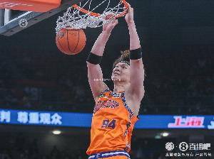 高效表現(xiàn)！王哲林僅15分鐘8中7高效拿下17分7板 正負(fù)值+27