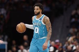 外線沒(méi)準(zhǔn)星！小橋半場(chǎng)三分4中0僅拿4分2板 正負(fù)值-16