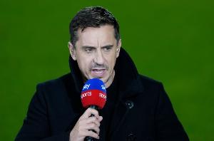 內(nèi)維爾：切爾西后衛(wèi)整場比賽有球表現(xiàn)都很差，總在自家禁區(qū)傳球