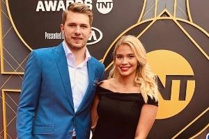 ??恭喜！東契奇返回家鄉(xiāng)斯洛文尼亞 迎接第二個(gè)孩子出生??