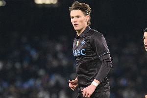 斯基拉：洛博特卡受傷，那不勒斯周末踢尤文中場(chǎng)可能只剩小麥