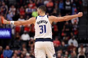 被莫蘭特刺激了？ 對陣灰熊至今 克萊場均砍下17分&4.6個三分