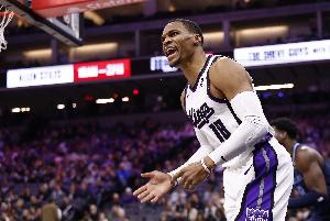 苦吞里程“悲”！威少全場(chǎng)13中5得到12分4板9助 生涯得分超鄧肯！