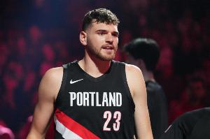 真能搶籃板！克林根半場搶6籃板&3個(gè)前場板 6投2中拿到5分