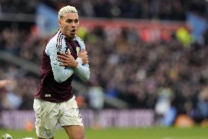 羅杰斯2025年英超助攻10次，繼B費之后第二人