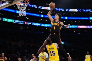 場(chǎng)均準(zhǔn)三雙，這新鷹王是真厲害，還是…？