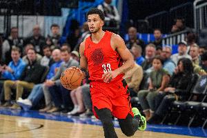 連珠炮！卡馬拉外線開(kāi)火連中2記三分 幫助開(kāi)拓者擴(kuò)大領(lǐng)先