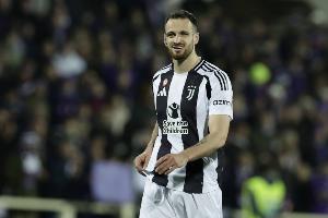 斯基拉：加蒂今日上午將在里昂接受手術，預計至少缺席40天