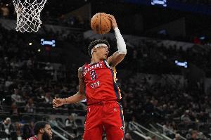 可見的天賦！費爾斯首節(jié)5中4&三分2中2拿到10分 另有4板3助1斷