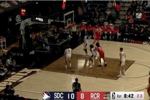 熟悉的腳步！楊瀚森低位左右晃肩翻身勾手打進(jìn)