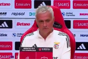 穆帥：三連勝是個好勢頭，被比作法拉利？我現(xiàn)在開本菲卡給的寶馬