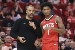 對比賽的理解日益加深！阿門·湯普森正走在成為偉大控衛(wèi)的道路上