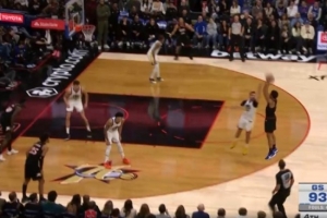 小兵立功！波斯特&桑托斯聯(lián)手連得5分 助勇士完成反超