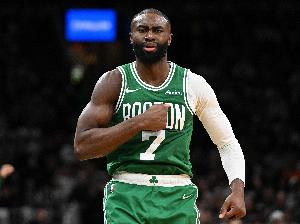 進(jìn)攻核心！杰倫·布朗本賽季場(chǎng)均29分 得分+助攻創(chuàng)造41.6分