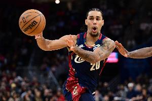 贏球最大功臣！泰森第三節(jié)16分帶隊(duì)逆轉(zhuǎn)局勢(shì) 全場(chǎng)砍24分6板2帽！