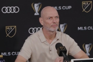 白浪主帥：我們知道梅西是公認(rèn)的Goat，有穆勒在隊(duì)中真是太好了