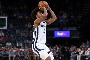 打得可以！韋爾斯11中7拿到17分3板1斷 正負(fù)值+19