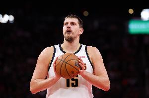 強(qiáng)勢反彈！約基奇第三節(jié)7中7獨(dú)得19分 三節(jié)砍下29分7板7助