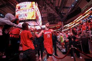 申京因病缺席！火箭首發(fā)：阿門/奧科吉/杜蘭特/小史密斯/亞當(dāng)斯