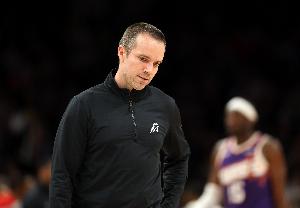 三分36中5！奧特：和傳球流暢度&掩護質量&進攻節(jié)奏都有關系