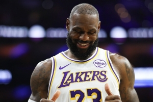 詹姆斯：休戰(zhàn)對綠軍的比賽讓我有兩天半的時間療傷 我感覺很不錯