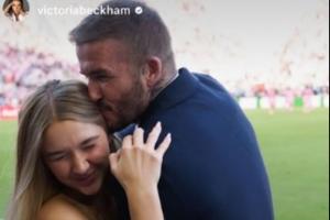 吧友們看著長(zhǎng)大！邁阿密奪冠現(xiàn)場(chǎng)貝克漢姆親14歲小七，女大十八變