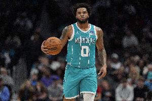 難救主！邁爾斯·布里奇斯19中10拿到24分9板8助 罰球6中4