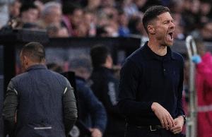 阿隆索比賽中對弗蘭·加西亞染紅暴怒：弗蘭，別搞我?。? >
                                        </div>
                                    </div>
                                    <div   id=