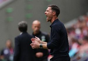 塞爾電臺：只有被曼城血洗或連輸曼城阿拉維斯，阿隆索才會下課