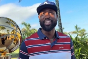 韋德：老詹連續(xù)1297場上雙的偉大無需多言 他對終結(jié)不會(huì)太糾結(jié)