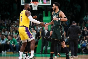 塔圖姆：詹姆斯也就能打1/2年了 他退役時(shí)會(huì)和喬丹一樣引起轟動(dòng)