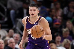 好搶斷！格雷森·阿倫身后掏球亞歷山大被吹犯規(guī) 太陽挑戰(zhàn)成功