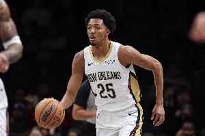 人人都饞！墨菲上半場(chǎng)6中5得13分4板3助1斷 罰球4中3