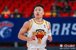 拼盡全力！賀希寧16中8拿到24分6板 三分10中4