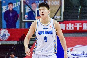 記者：潛力賽屬于現(xiàn)場(chǎng)球迷的福利 首鋼下場(chǎng)潛力賽對(duì)遼寧記得來(lái)